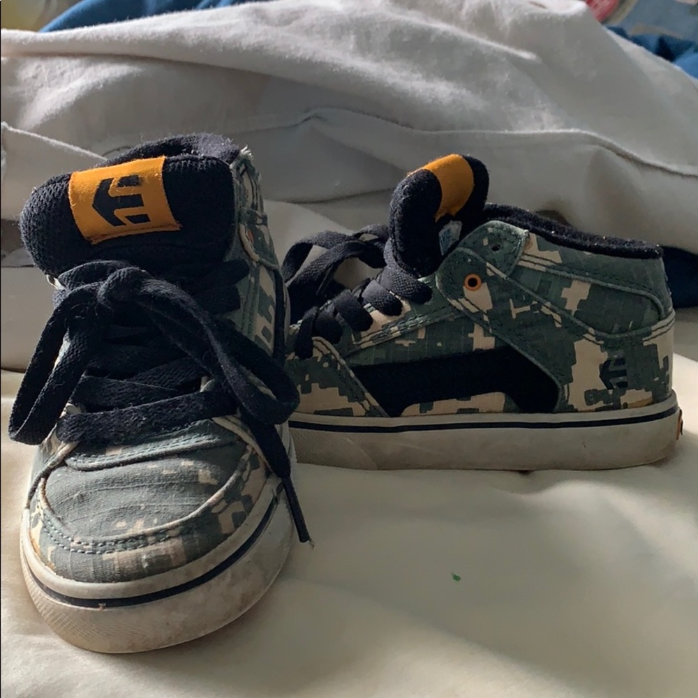 Green/brown boys shoes